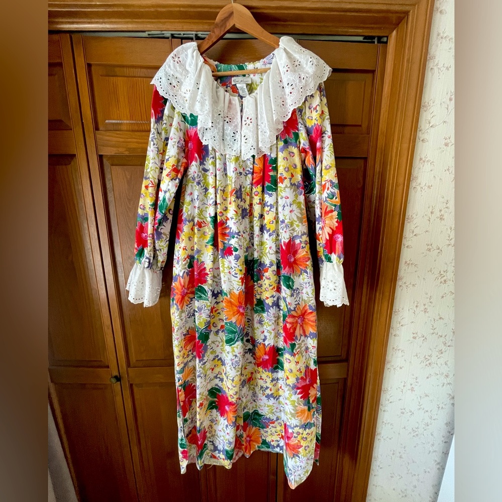 Funky Floral Dressing Gown | 70’s Vintage| by Ruth Norman New York